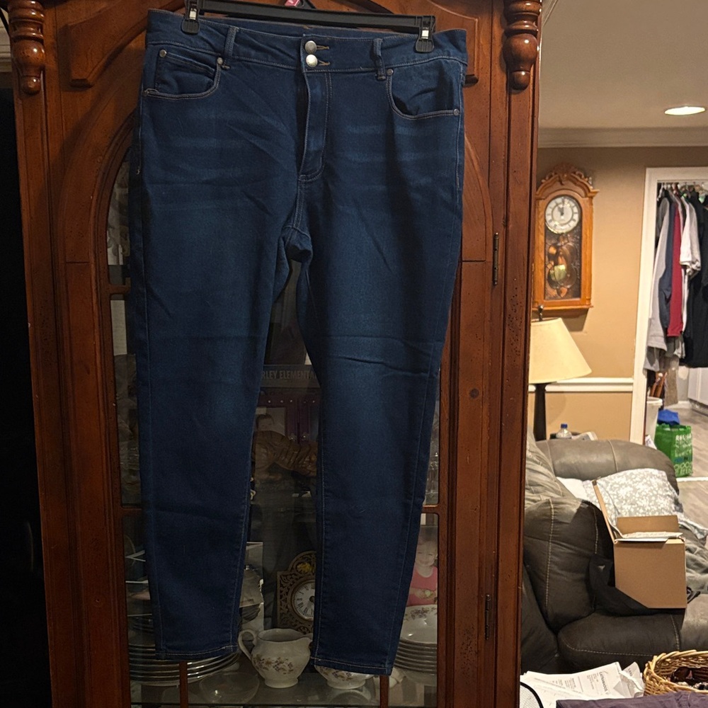 Tahari Women's Dark Blue Skinny Jeans
